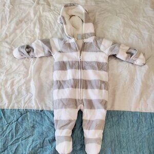 Old Navy Baby Bear Winter Jumper 3–6M